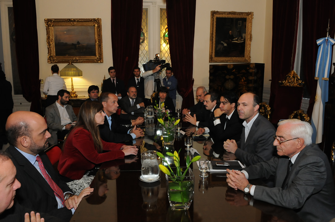 Carlos Ominami en el marco de las sesiones anuales en el Observatorio Malvinas