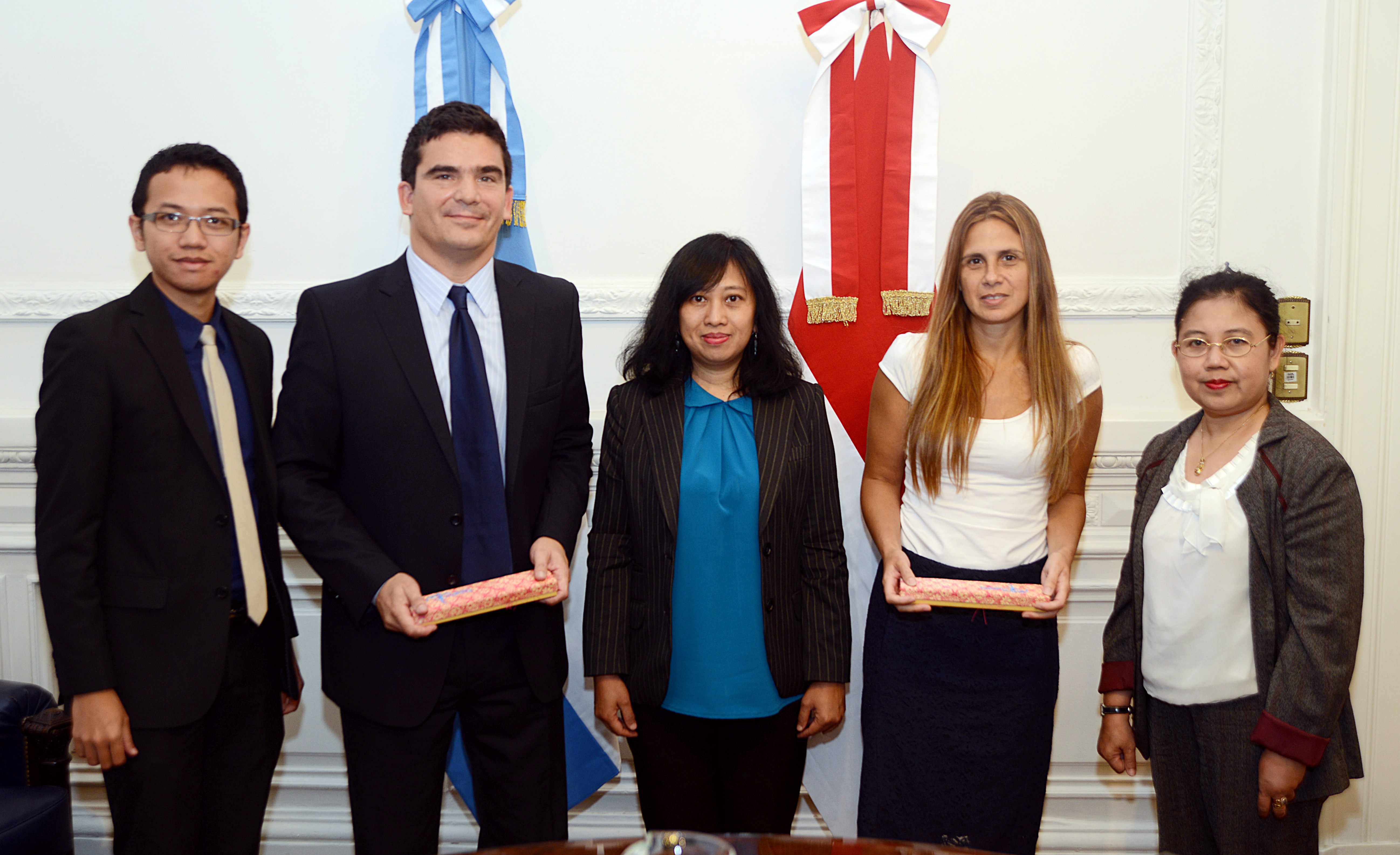 La Embajadora sueca en nuestro país visitó la H. Cámara de Diputados