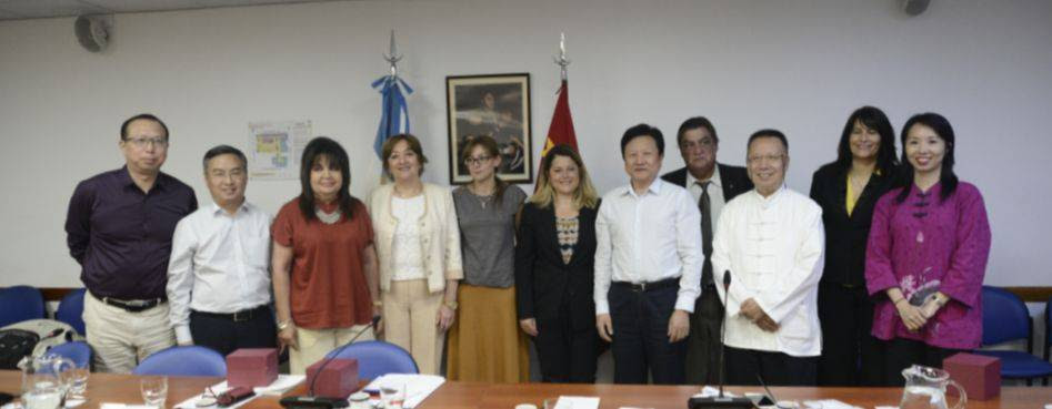 Visita de importantes dirigentes políticos chinos