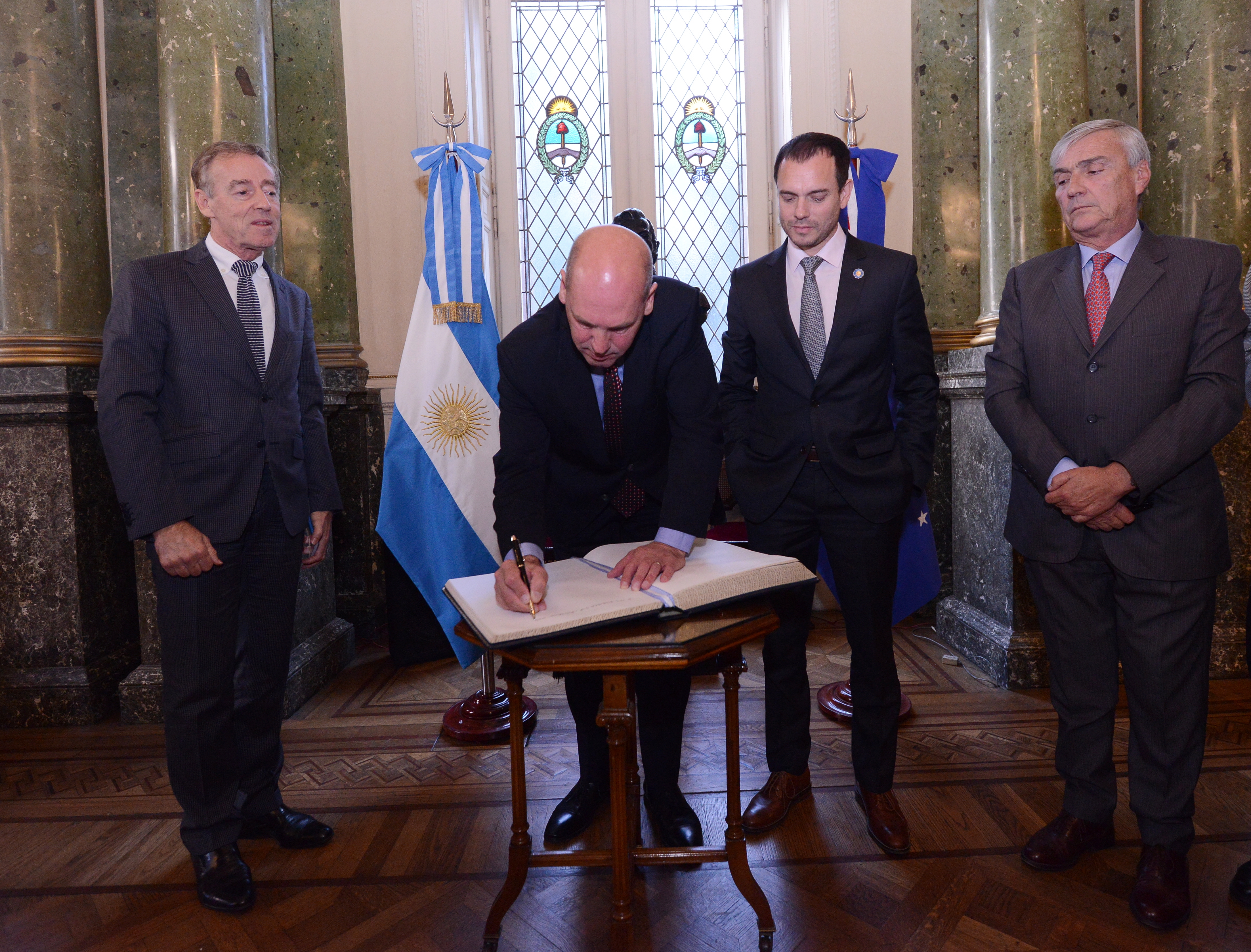 El Presidente del Senado australiano visitó la H. Cámara de Diputados de la Nación