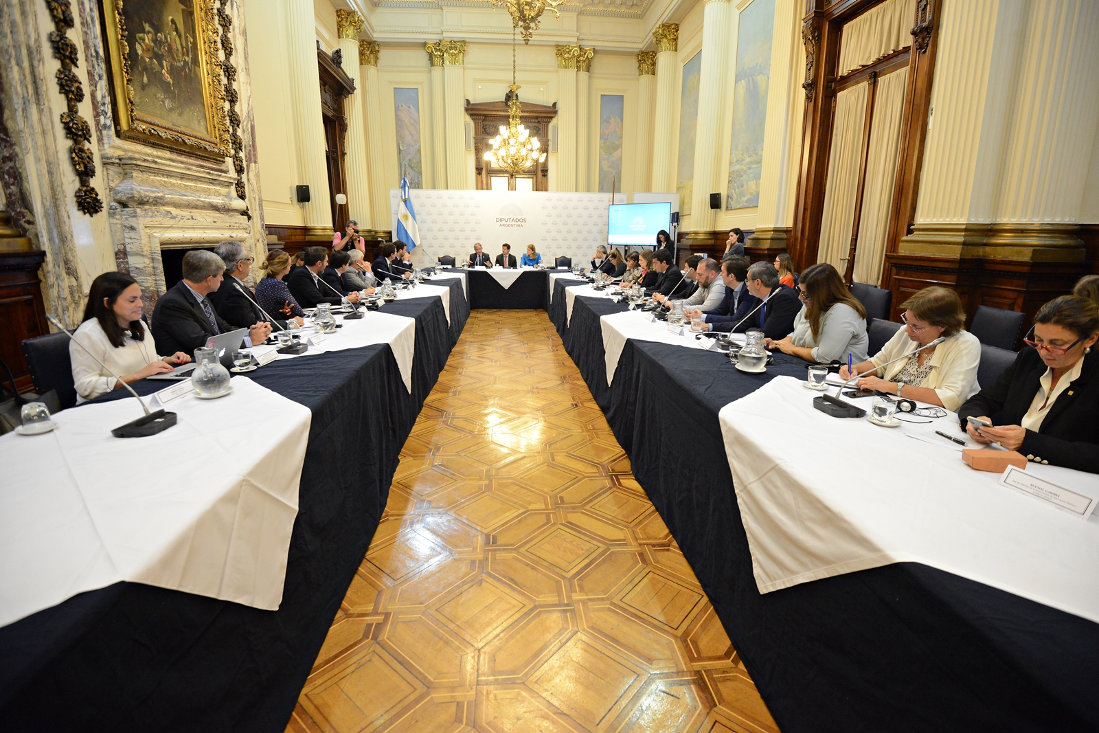 La Secretaria General Adjunta de la OCDE estuvo en la H. Cámara de Diputados