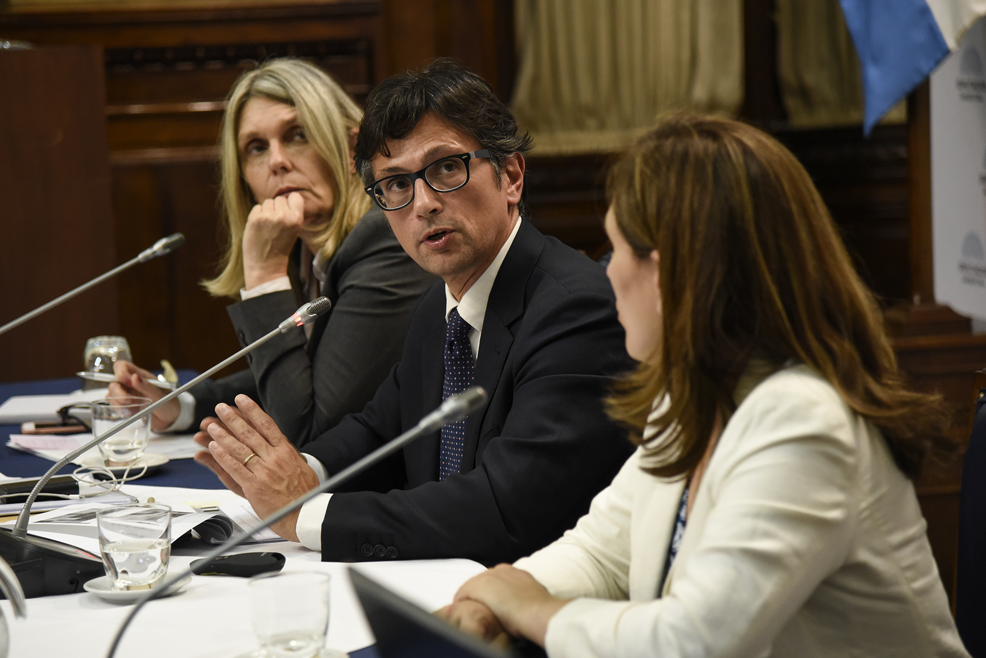 Académico italiano expuso sobre el impulso a las empresas sociales en la H. Cámara de Diputados