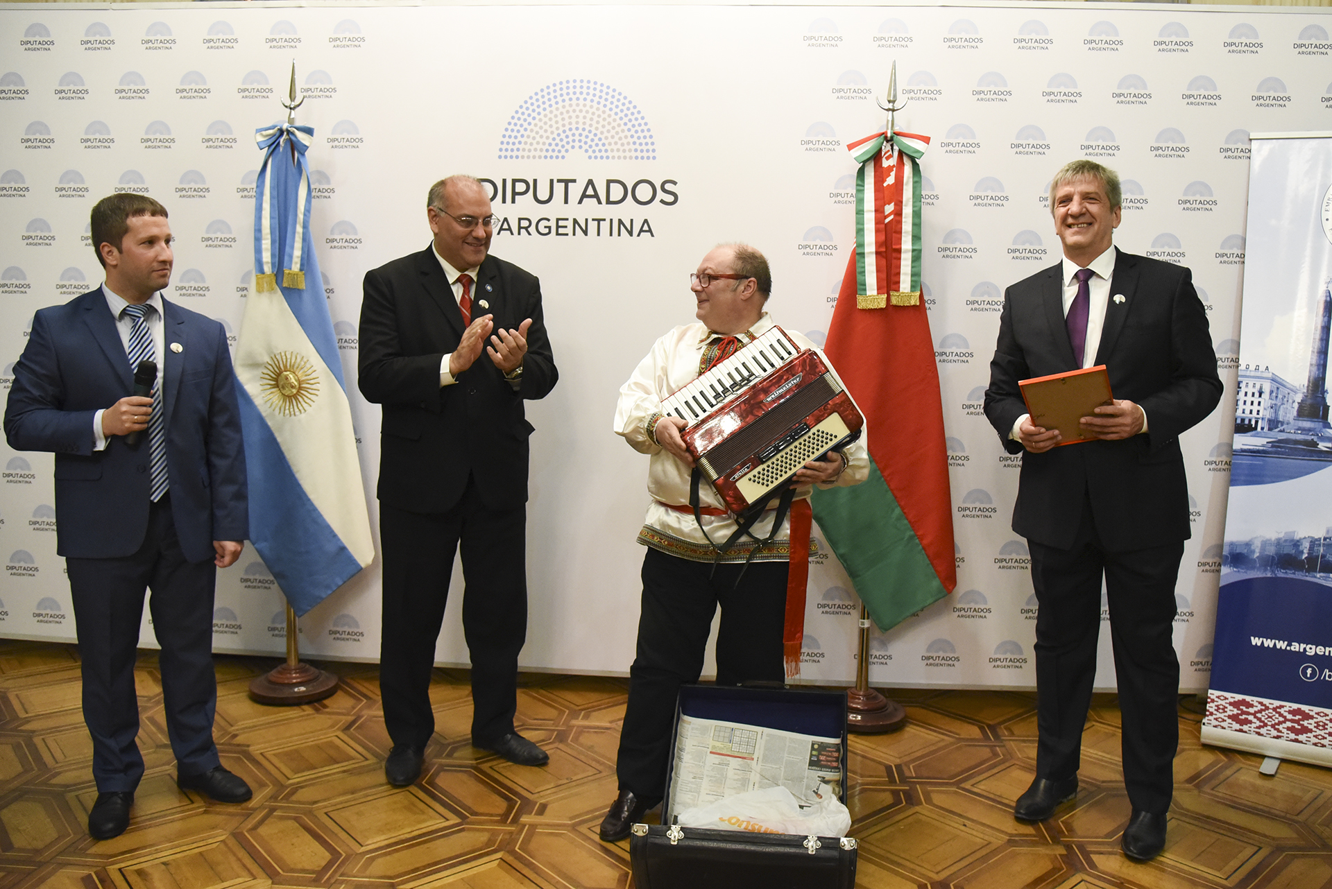 Muestra fotográfica de la República de Bielorrusia en la H. Cámara de Diputados de la Nación