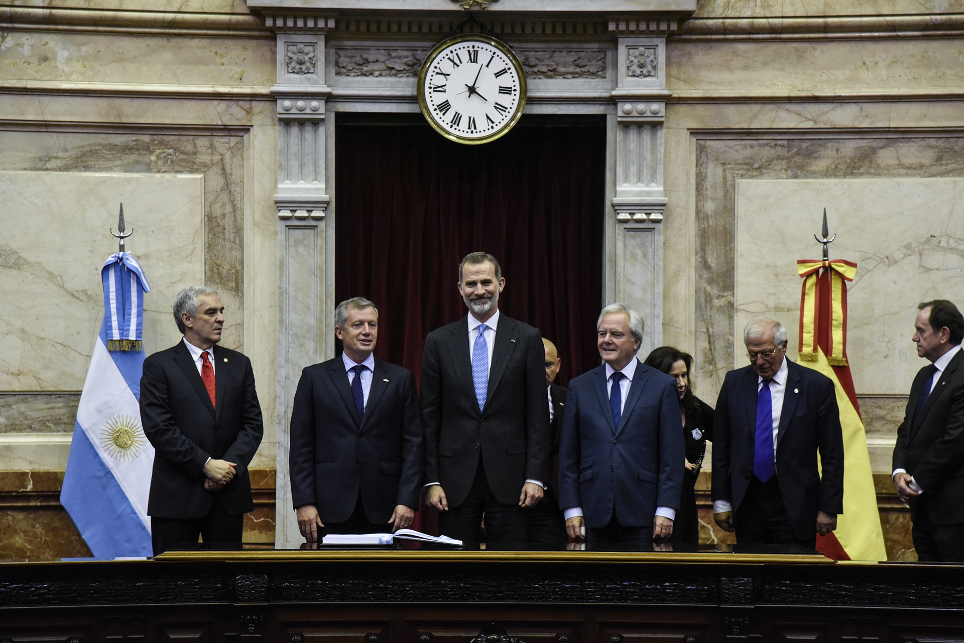 El Congreso recibió con honores al Rey de España, quien se reunió con Diputados y Senadores