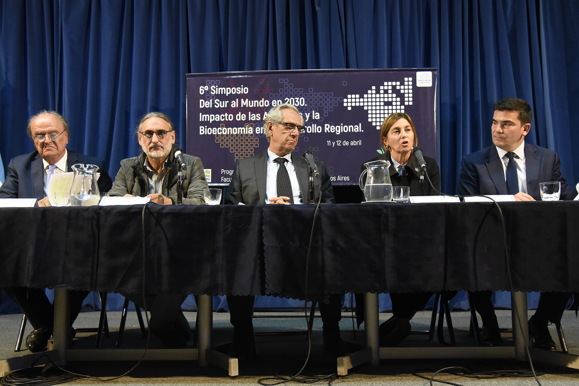 Con Diputados y funcionarios, comenzó el VI Simposio 