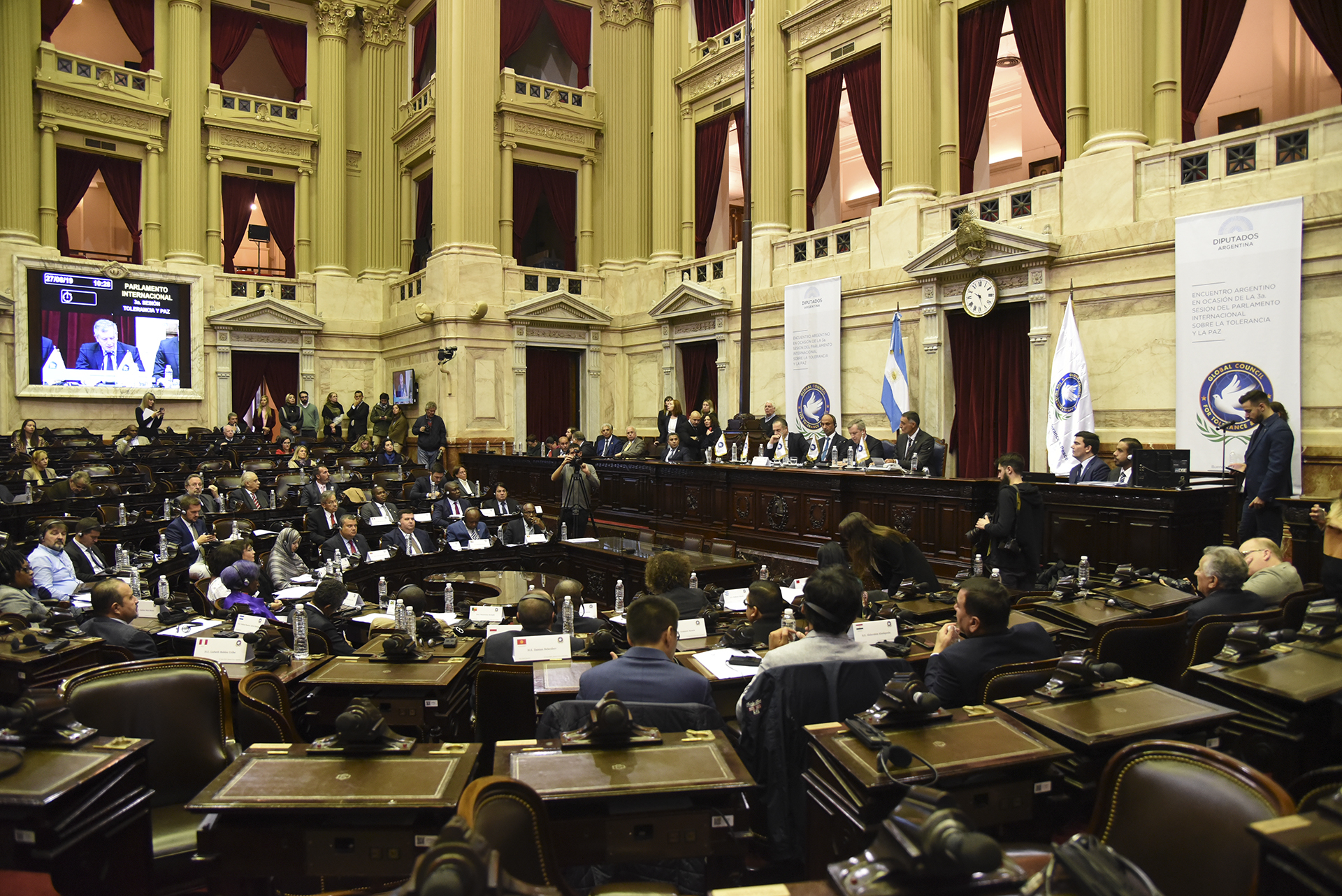 Sesionó en Diputados el Parlamento Global por la Tolerancia y la Paz