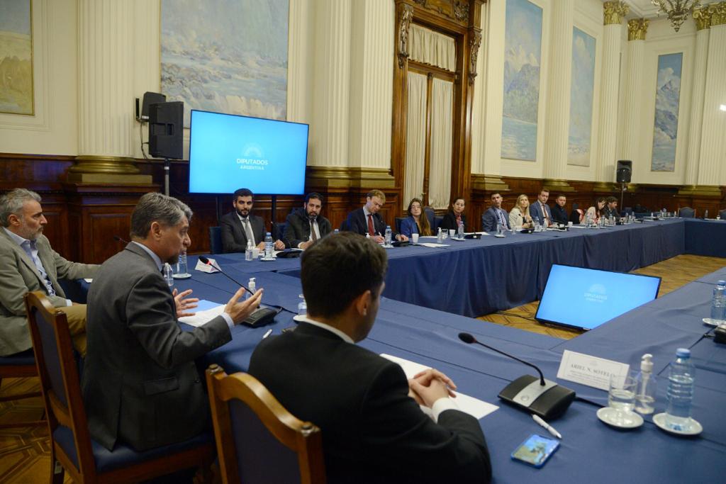 Diputados recibió a diplomáticos extranjeros en el marco del Curso de Posgrado en Asuntos Argentinos de la UBA