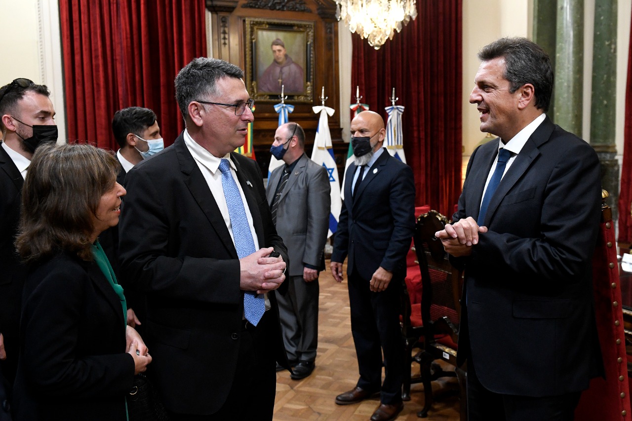 Massa recibió al Vice Primer Ministro Israelí, para conmemorar el 30º Aniversario del atentado a la Embajada de Israel