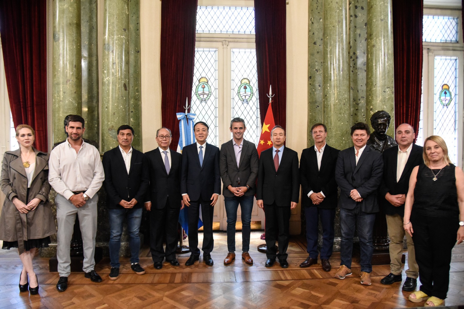 Martín Menem recibió al vicepresidente de la Asamblea Popular China Wu Weihua para afianzar los lazos diplomáticos