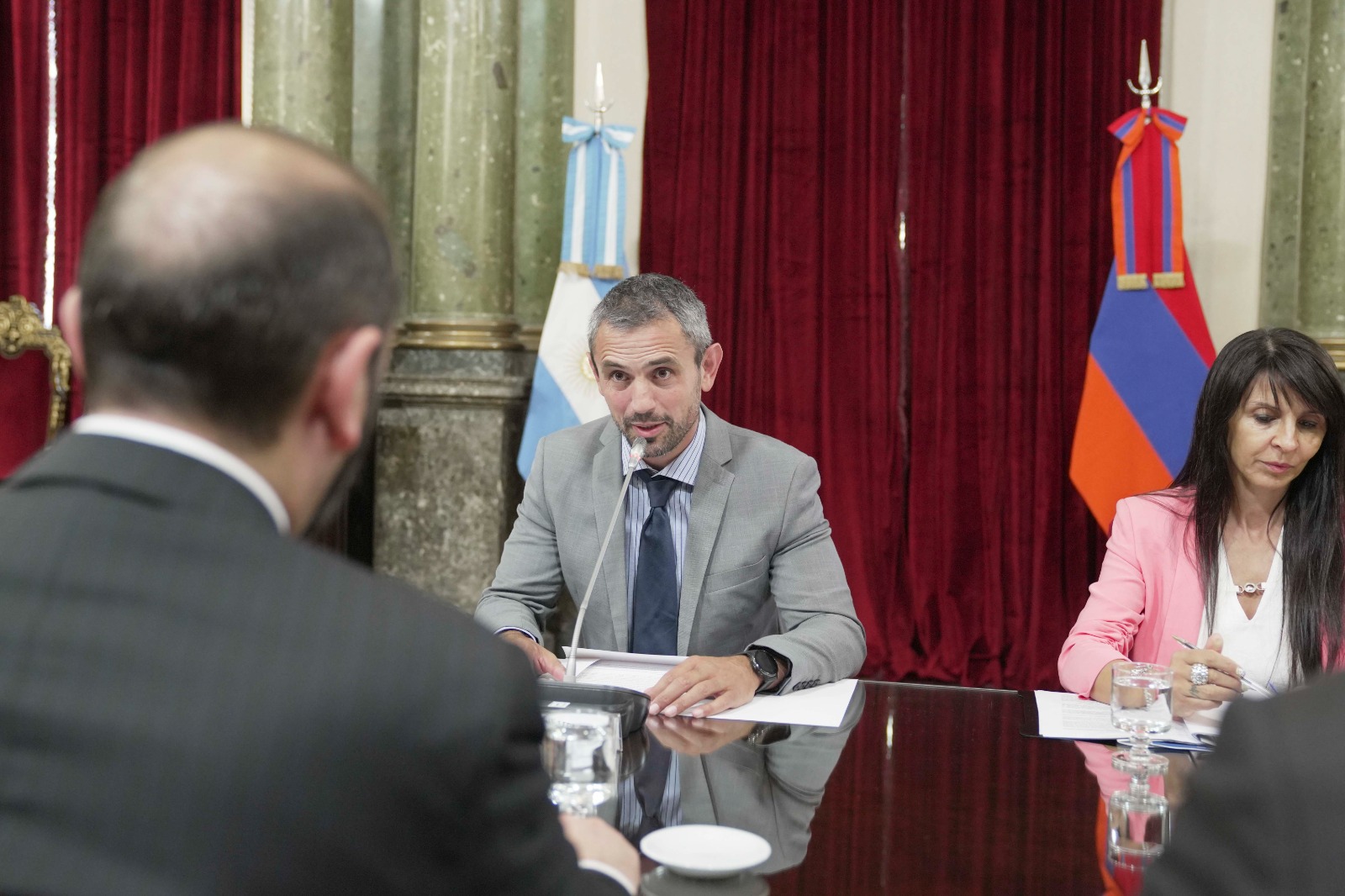 EL PRESIDENTE DE LA CÁMARA DE DIPUTADOS RECIBIÓ AL MINISTRO DE RELACIONES EXTERIORES DE ARMENIA