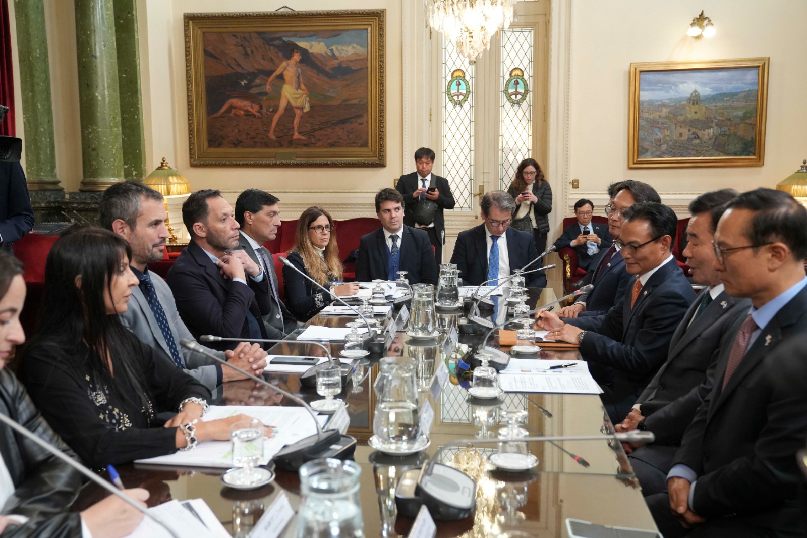 MARTIN MENEM RECIBIÓ POR PRIMERA VEZ AL PRESIDENTE DE LA ASAMBLEA NACIONAL DE COREA DEL SUR, KIM JIM PYO