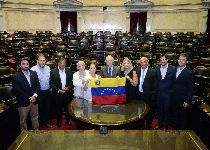 Diputados y Senadores se reunieron con el ex alcalde de Caracas, Antonio Ledezma